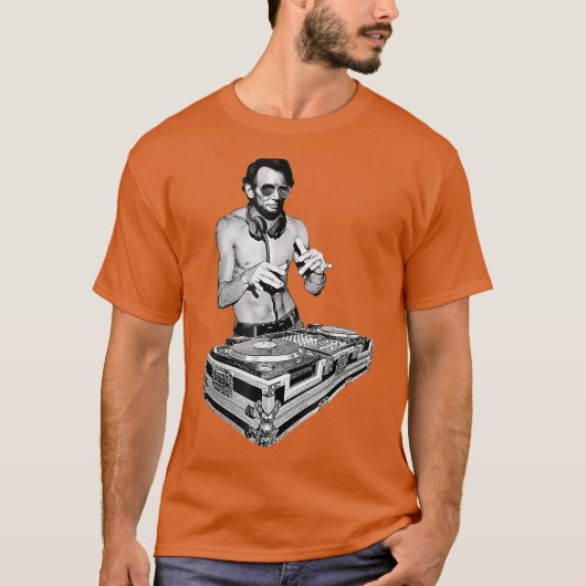 DJ Abraham Lincoln van Basement Mastermind T-shirt (Voorkant)