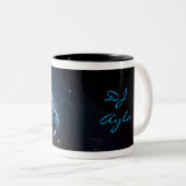 DJ AYLA banner Mug Tweekleurige Koffiemok (Voorkant rechts)