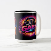 DJ GABI 2 Tweekleurige koffiemok (Voorkant rechts)
