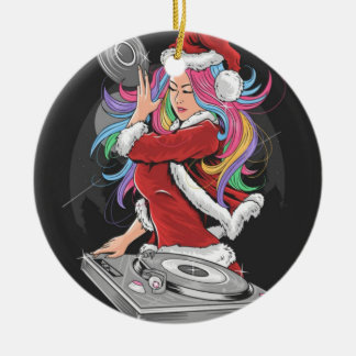 DJ GIRL MET RAINBOW HAAR IN SANTA SUIT KERAMISCH ORNAMENT