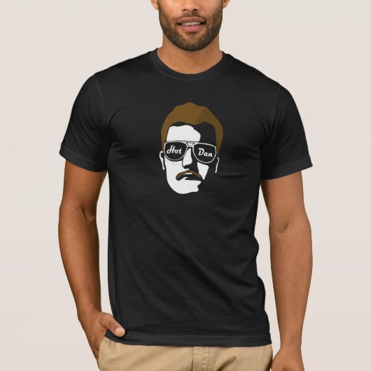 DJ Hot Dan's Hot Mustache - Origineel T-shirt (Voorkant)