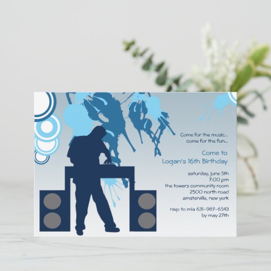 DJ op uitnodiging van het werk (Staand voorkant)