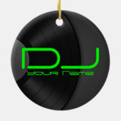 DJ-Ornament met vinylachtergrond Keramisch Ornament (Achterkant)