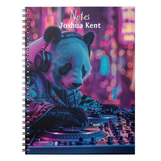 DJ Panda met hoofdtelefoon Notitieboek (Voorkant)
