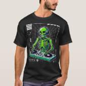 DJ Skeleton bij Platenspeler Club Music DJ's T-shirt (Voorkant)