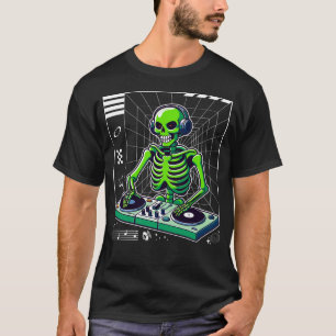 DJ Skeleton bij Platenspeler Club Music DJ's T-shirt