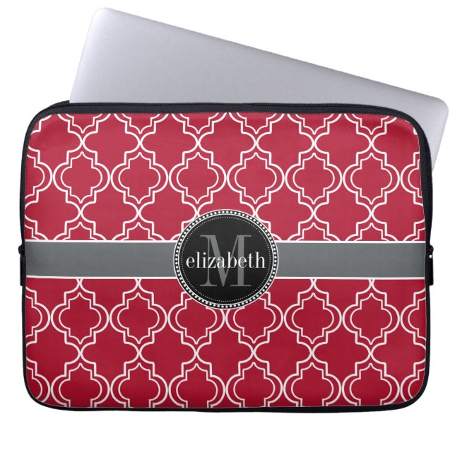 Dk Berry Red Black Moroccan Quatrefoil Monogram Laptop Sleeve (Voorkant)