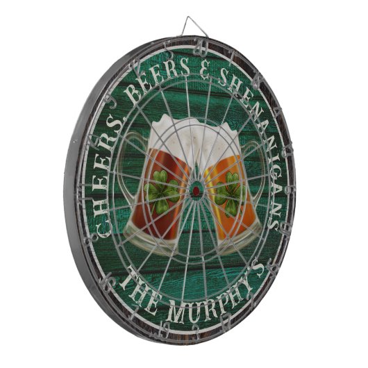 Dk Green Rustic Wood Cheers Beers Shenanigans Dartbord (Voorkant Links)