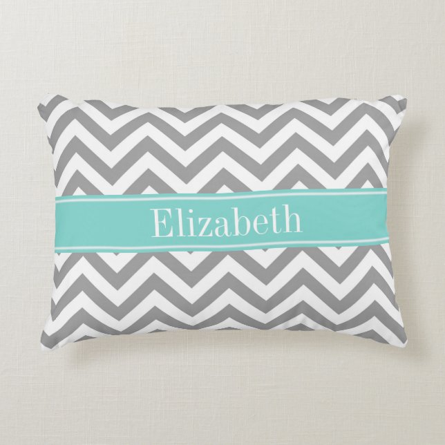 Dk Grijs Wit LG Chevron Turquoise Naam Monogram Accent Kussen (Voorkant)