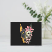 Doberman Dog met bloemen Briefkaart (Staand voorkant)