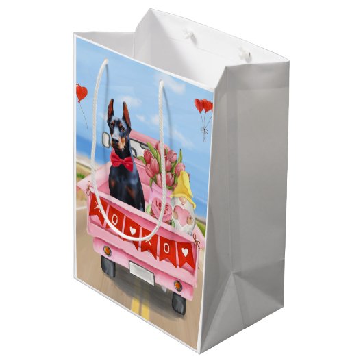 Doberman Dog Valentijnsdag Truck Hearts Medium Cadeauzakje (Achterkant Gekanteld)