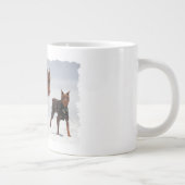Doberman en Min Pin - KIJK! Een mini voor mij! Grote Koffiekop (Rechts)