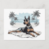 Doberman met zonnebril op het strand briefkaart (Voorkant)
