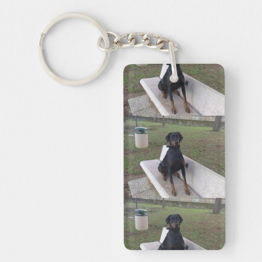 doberman pincher zittend sleutelhanger (Voorkant)