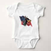 Doberman Pinscher Flag Romper (Voorkant)
