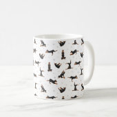 Doberman Pinscher hond doet yoga Koffiemok (Voorkant rechts)
