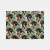 Doberman Pinscher in de Bossen Fleece Deken (Voorkant (Horizontaal))