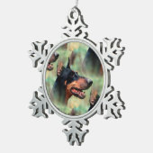 Doberman Pinscher in de Bossen Tin Sneeuwvlok Ornament (Rechts)
