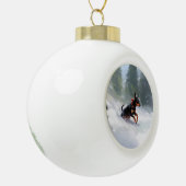 Doberman Pinscher Kerstsneeuw winter Keramische Bal Ornament (Links)
