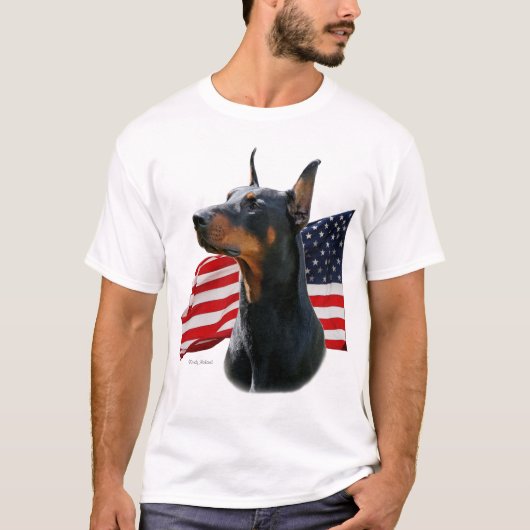 Doberman Pinscher met vlag T-shirt (Voorkant)