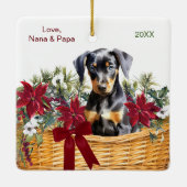 Doberman Pinscher Puppy Poinsettia Vakantiemand Keramisch Ornament (Achterkant)