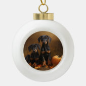 Doberman Puppy Herfst Delight Pompoen Keramische Bal Ornament (Voorkant)