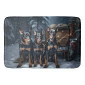 Doberman Snowy Sleigh Kerstdecoratie Badmat (Voorkant)