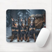 Doberman Snowy Sleigh Kerstdecoratie Muismat (Met muis)