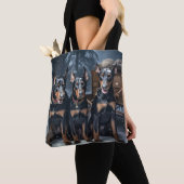 Doberman Snowy Sleigh Kerstdecoratie Tote Bag (Dichtbij)