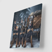 Doberman Snowy Sleigh Kerstdecoratie Vierkante Klok (Hoek)