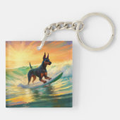 Doberman strand surfen schilderij sleutelhanger (Achterkant)