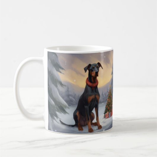 Dobermann-hond in sneeuw Kerstmis Koffiemok (Links)