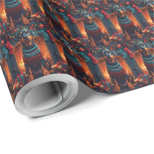 Dobermann-hond met kerstcadeaus bij de open haard cadeaupapier (Rol Hoek)
