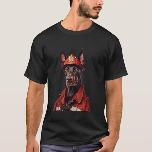 Dobermann Pinscherg brandweerman T-shirt (Voorkant)