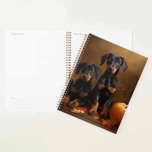 Dobermann Puppy Autumn Delight Pompoen Planner (Display)