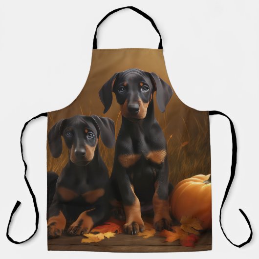 Dobermann Puppy Autumn Delight Pompoen Schort (Voorkant)