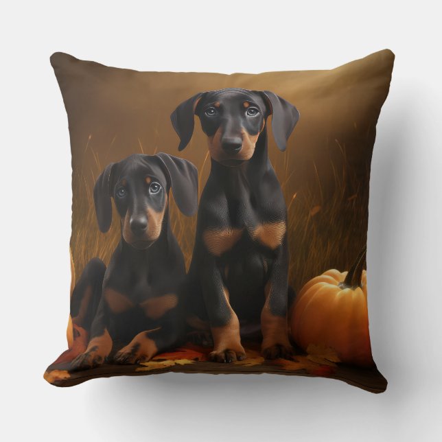 Dobermann Puppy Herfst Plezier Pompoen  Kussen (Voorkant)