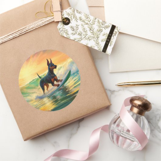 Dobermann Strand Surfing Schilderij Ronde Sticker (Geschenken)