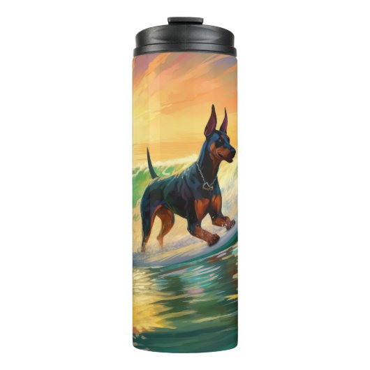 Dobermann Strand Surfing Schilderij Thermosbeker (Voorkant)