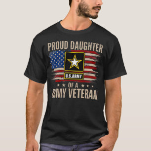  dochter van een legerveteraan met Amer T-shirt