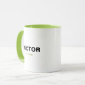 DOCTOR Est. Year Mok (Voorkant links)