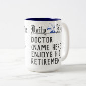 Doctor Retirement Gift Coffee Mok om te personalis (Voorkant rechts)