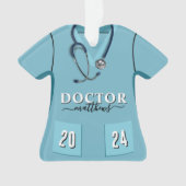 Doctor Scrubs Blauw Shirt Stethoscoop Kerst Ornament (voorkant)