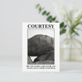 Doe de wereld een plezier; ga terug onder je steen briefkaart (Staand voorkant)