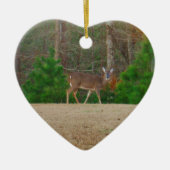 Doe een Deer en Pine Trees Keramisch Ornament (Voorkant)