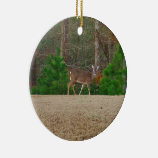 Doe een Deer en Pine Trees Keramisch Ornament (Rechts)