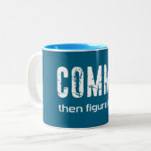 Doe het dan bedenk het uit tweekleurige koffiemok (Voorkant links)