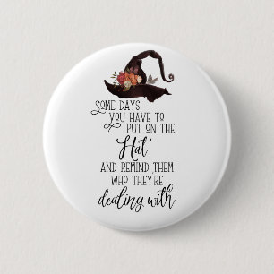 Doe het Pet aan - zwart Ronde Button 5,7 Cm