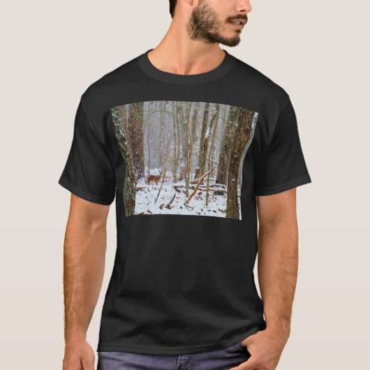 Doe in the snow, Deer in Lake Arrowhead T-shirt (Voorkant)