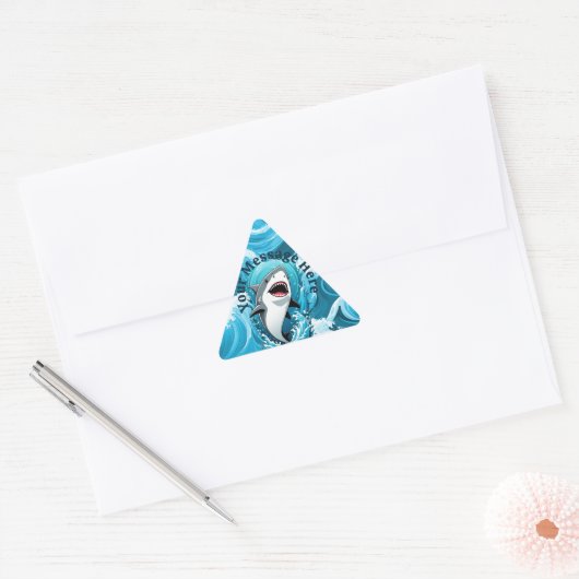 Doe mee voor een haaienbeet sticker (Envelop)